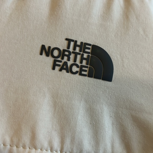 The North Face quarter zip - Picture 8 of 11